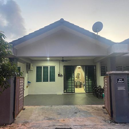 Ss De' Kelulut Homestay Marang Luaran gambar