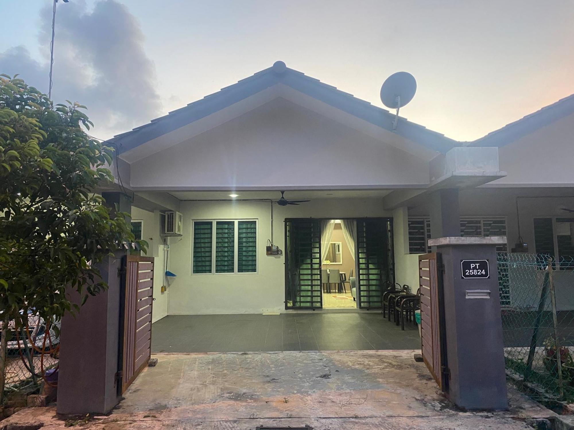 Ss De' Kelulut Homestay Marang Luaran gambar